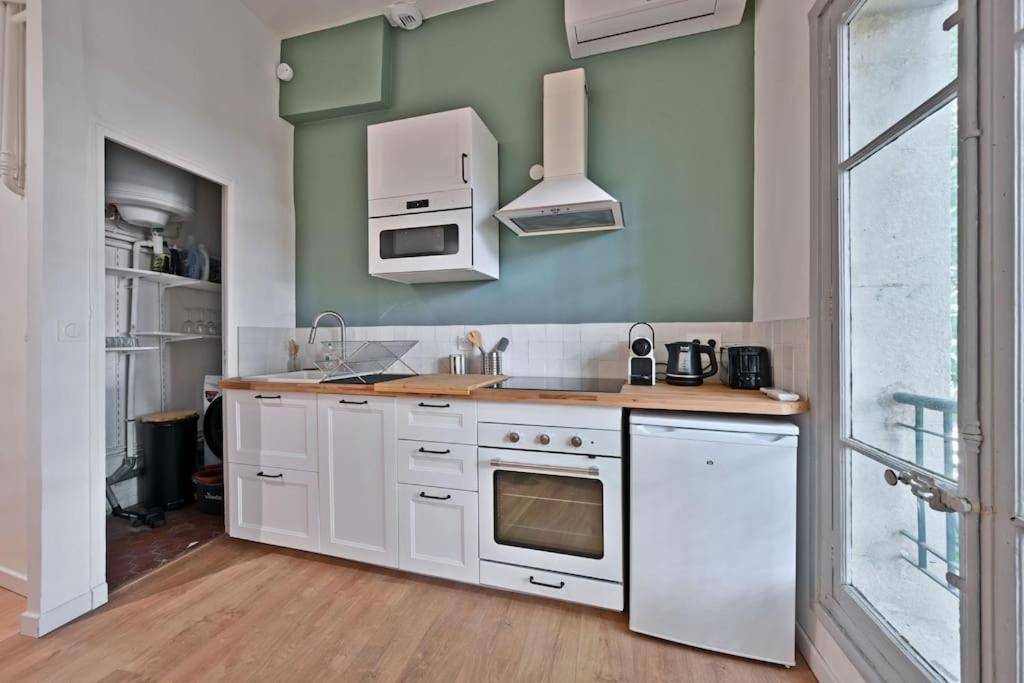 Au Coeur Des Platanes - Parking Gratuit Sous-Terrain - Clim - Balcon Apartment Avignon Ngoại thất bức ảnh