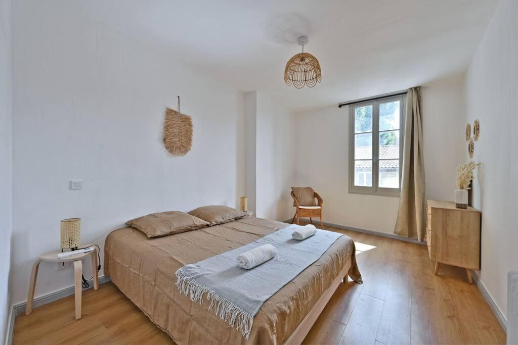 Au Coeur Des Platanes - Parking Gratuit Sous-Terrain - Clim - Balcon Apartment Avignon Ngoại thất bức ảnh