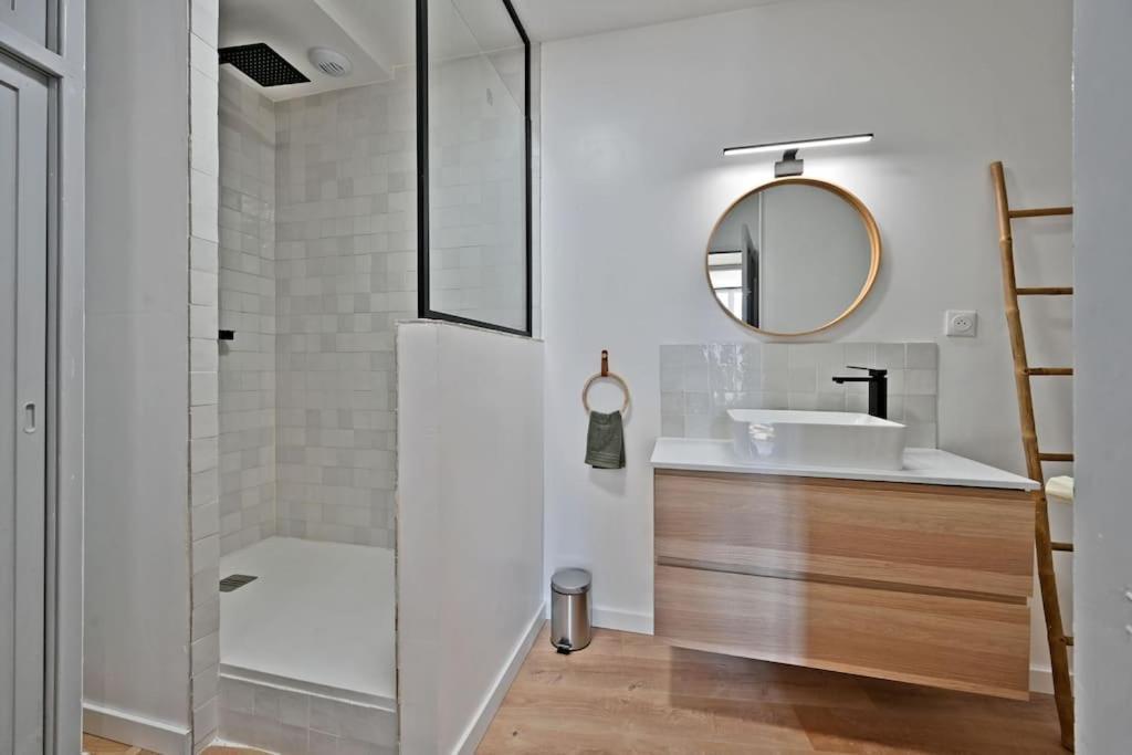 Au Coeur Des Platanes - Parking Gratuit Sous-Terrain - Clim - Balcon Apartment Avignon Ngoại thất bức ảnh