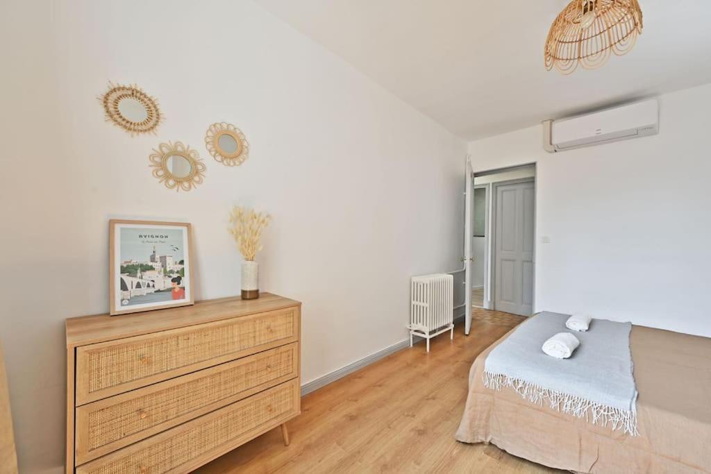 Au Coeur Des Platanes - Parking Gratuit Sous-Terrain - Clim - Balcon Apartment Avignon Ngoại thất bức ảnh