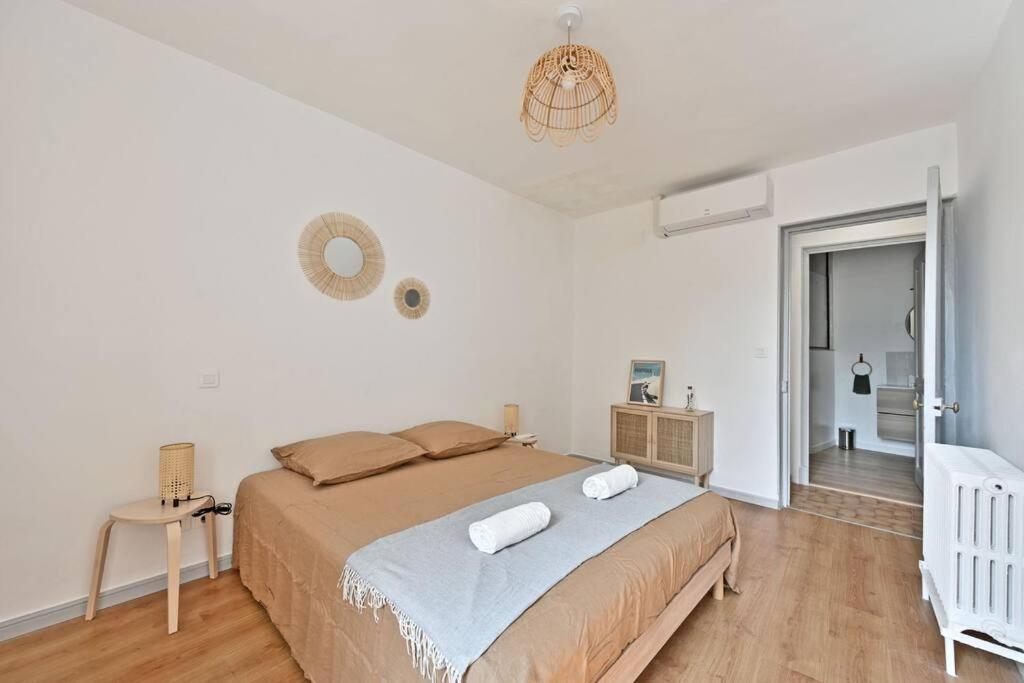 Au Coeur Des Platanes - Parking Gratuit Sous-Terrain - Clim - Balcon Apartment Avignon Ngoại thất bức ảnh